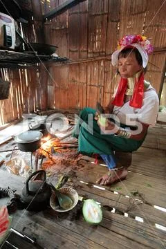 ASIA THAILAND CHIANG MAI WOMEN LONGNECK Stock Photos