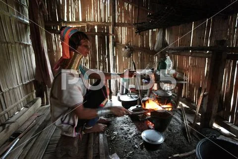 ASIA THAILAND CHIANG MAI WOMEN LONGNECK Stock Photos