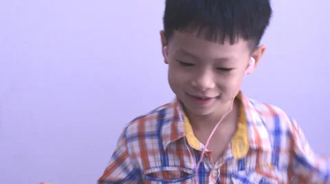 Asian boy dancing Stock Footage 38729017