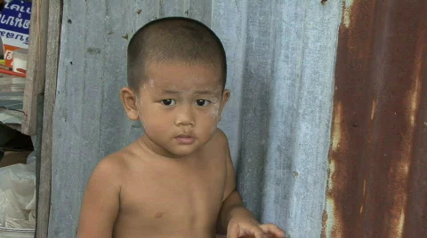 An Asian Boy In The Slums 스톡 동영상 737707