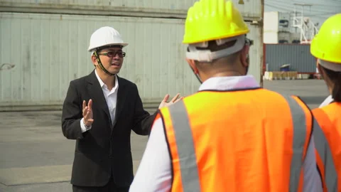 Asian business man manager training foreman and worker in morning meeting  be Stock Footage 154682780