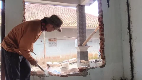 Asian construction worker. Video stock 335019137