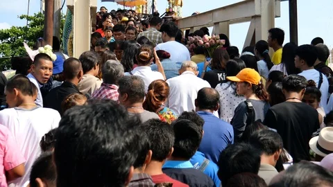 Asian crowd over the bridge Stock-Footage 118286701