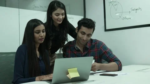 Asian group using laptop and notepad online meeting in video call. Видео 170121185