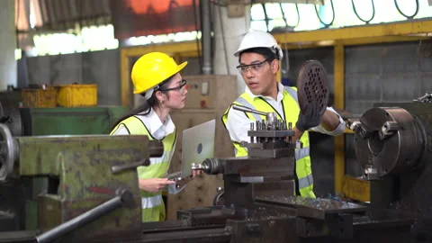 Asian industrial Engineer manager man demonstration and training mechanic wor Stock Footage 154485862