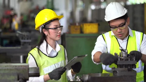 Asian industrial Engineer manager man demonstration and training mechanic w.. Stock Footage 246103862