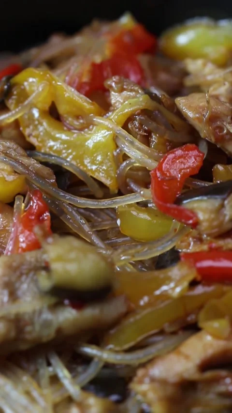 Asian noodles Video stock 272803158