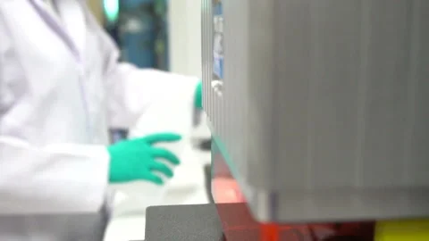 Asian scientist working in the lab Stock Footage 132826457