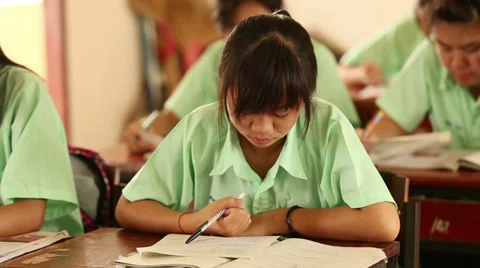 Asian Student Studying in Class 스톡 동영상 29875901