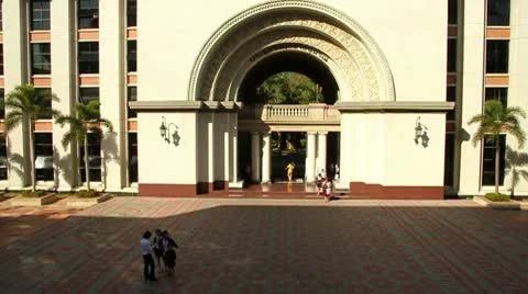 Asian students walking Stock-Footage 10563004