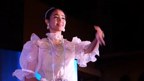 Asian traditional dance Stockbeeldmateriaal 119858183