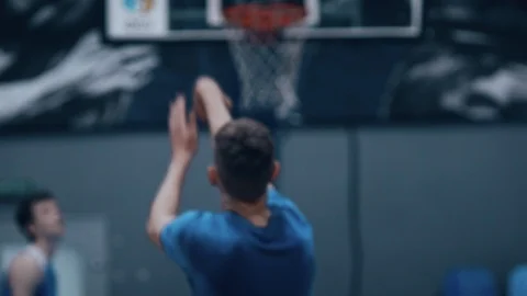 Asketball player training throw training Video stock 112691587