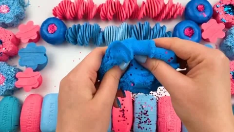 Asmr Cracking Soap Pinch Soap Satisfying Relaxing Slicing Session Video Video stock 311554368