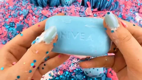 Asmr Cracking Soap Pinch Soap Satisfying Relaxing Slicing Session Video Video stock 311554386