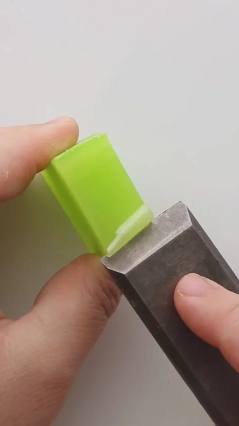 ASMR Green Soap Cutting Sharp Knife Satisfying Slicing Session Vídeos de archivo 310738482