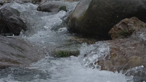 ASMR Relaxing Mountain Stream Flow Water Meditation 120fps 库存影片 336850641