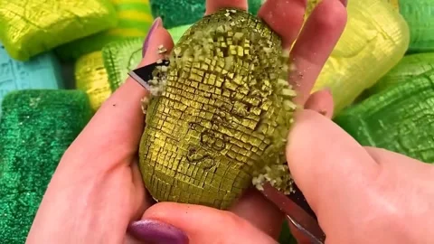 Asmr Soap Cutting Cracking Soap Pinch Soap Satisfying Relaxing Video Video stock 311558361