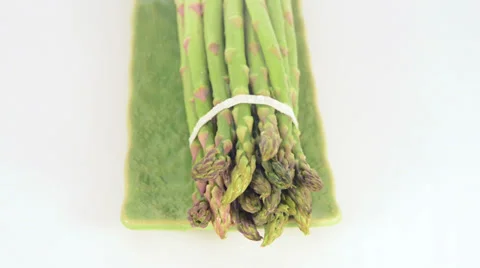 Asparagus bing sprayed with water Stock Footage 36157164