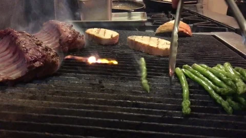 Asparagus, Lamb and Bread on Grill in Restaurant 스톡 동영상 82214228