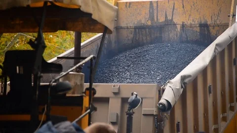Asphalt piling with heavy machinery Video stock 80923938