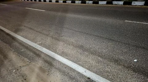 Asphalt Road Texture with White Marking Line Perspective View Fotos de archivo