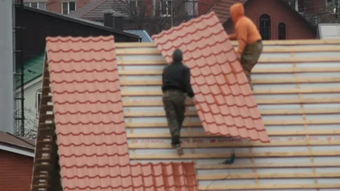 Assemble roof 動画素材 86431426