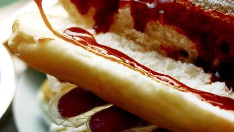 Assembling BBQ Bratwurst in Soft Buns — Ingredient Focus Stock Photos