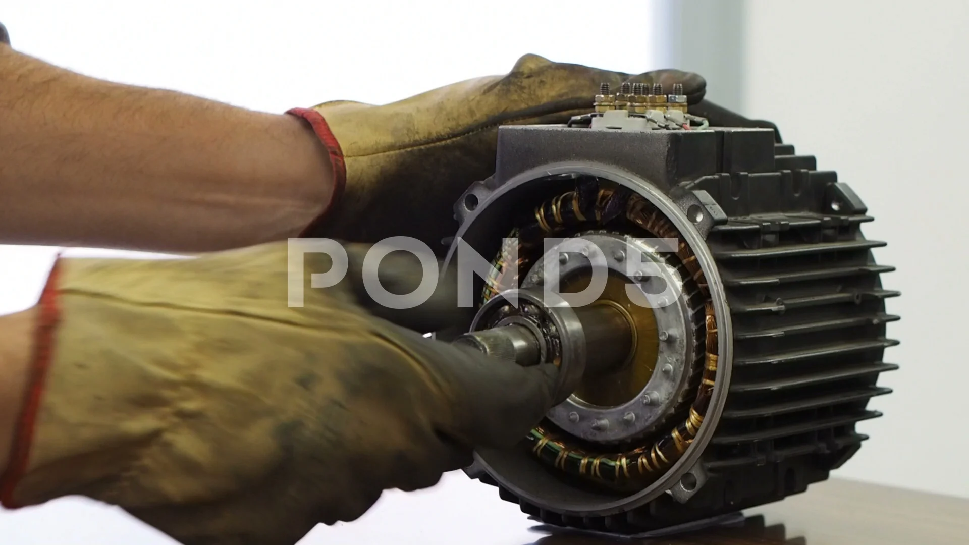 electric motor disassembly: removing the rotor from the stator –  ElectricMotorRewindingSolutions