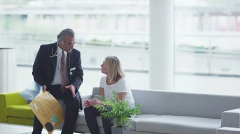 Assisting people when life throws unexpected obstacles in your way. A hospital w Vídeo Stock 32962607