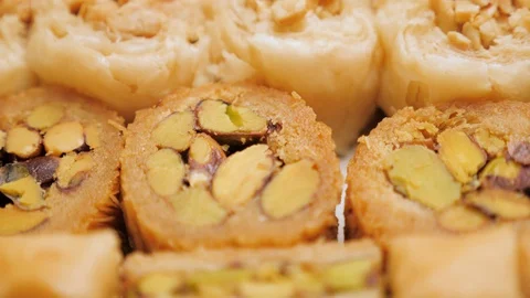 Assorted baklava. Turkish sweet assorted. Middle eastern food. Best dessert Vídeos de archivo 129913236