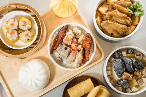 Assorted dim sum with steamed rice bowl 스톡 사진