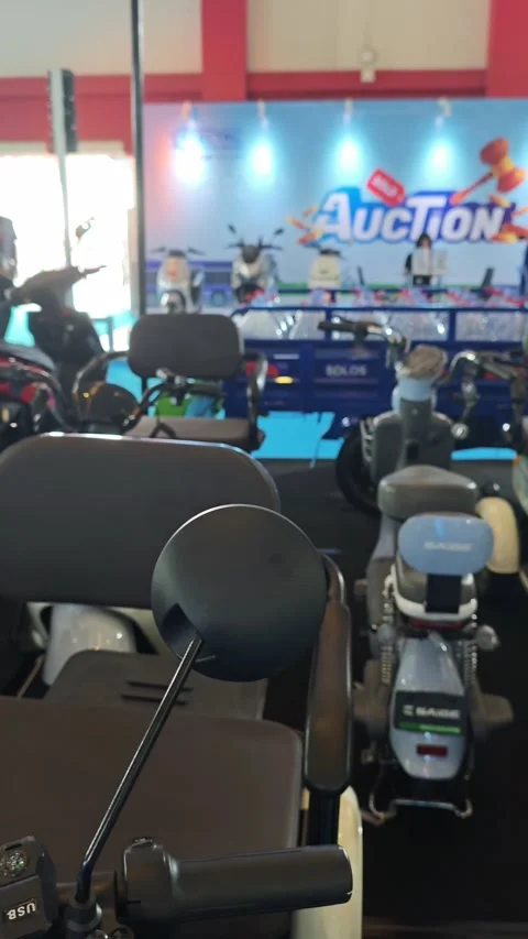 Assorted electric vehicles Stock Footage 323776489