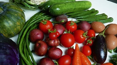 Assorted Fresh Vegetables on White Background, A colorful assortment of fre.. 库存影片 305032462