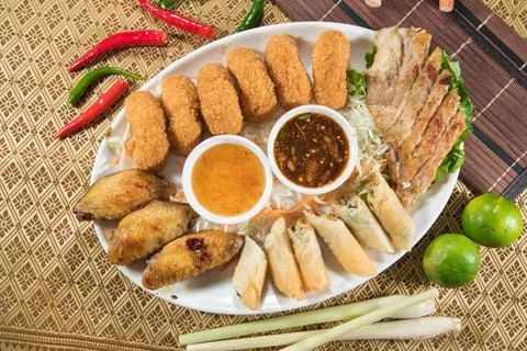 Assorted Fried Appetizers With Sauces Foto stock