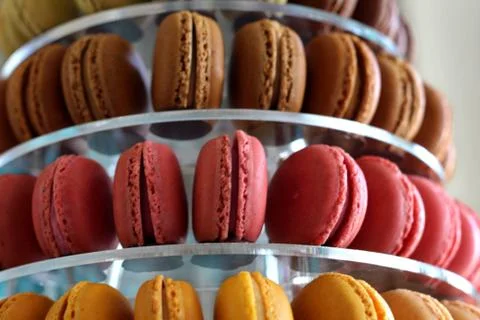Assorted macaroon tower Stockfoto's