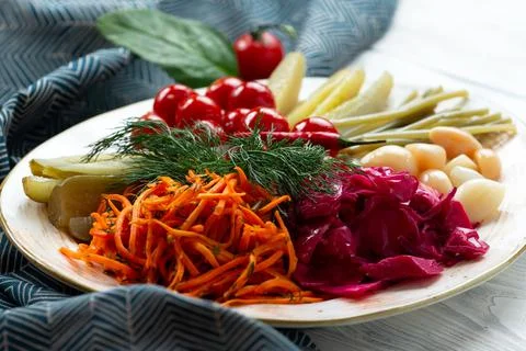 Assorted pickled and salted vegetables in a plate. Foto stock