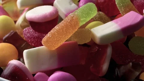 Assorted pile of delicious sugary candy Vídeos de archivo 206056693