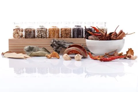 Assorted of spice bottles condiment black pepper ,white pepper, black mustard Foto stock