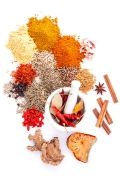 Assorted of spices black pepper ,white pepper,fenugreek,cumin ,bay leaf,cinna Foto stock