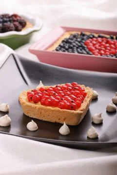 Assorted tarts with berries Foto stock