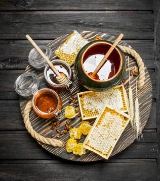 Assortment of different types of honey. Foto stock