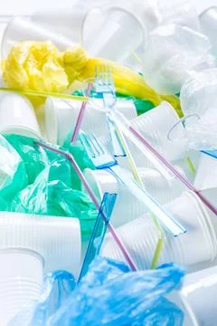 Assortment of disposable plastic Assortment of disposable plastic, cups, c... Foto stock