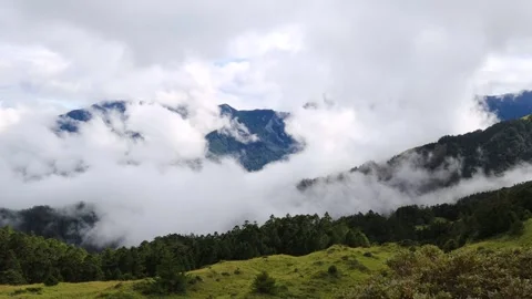 The astonishing cloudscape in front of your eyes. Churning sea of clouds. Stock Footage 278283377