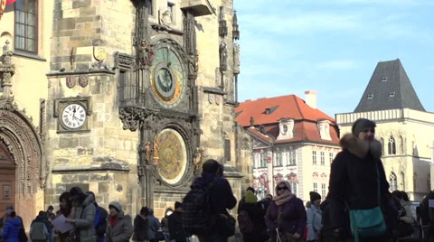 Astronomical clock located in Prague Video stock 37713299