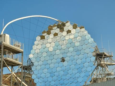 Astronomical telescope with mirrored elements 스톡 사진
