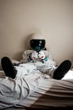 Astronuat texting Fotos de archivo