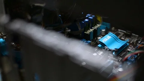 ASUS heat sink inside PC personal computer case being cleaned by professional 库存影片 91216440