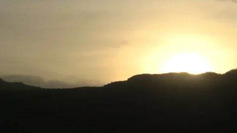 Atardecer Amarillo Stock Footage 94833026