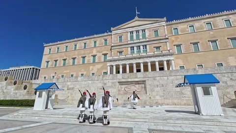 Athens, Greece - 08/07/2024: Static shot of the epic greek parliament, Vidéo 281623596
