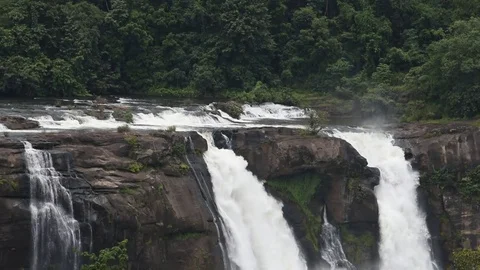 Athirappilly Waterfalls 스톡 동영상 83569296